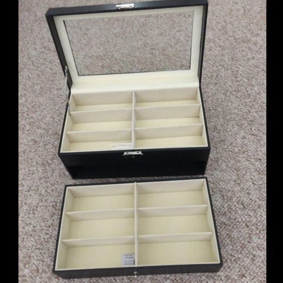Sunglasses Organizer 12 Slots!! - Picture 1 of 3